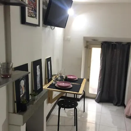 Roses Apartment Rome